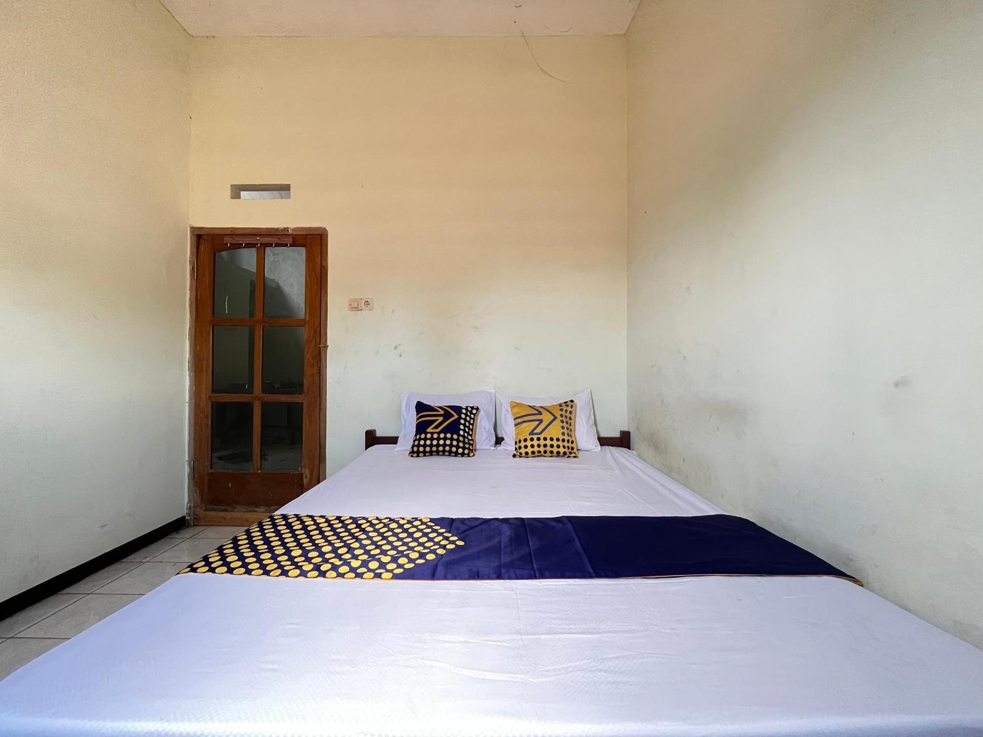 Spot On 93423 Kost Berkah Near Kebun Teh Wonosari Hotel Lawang Buitenkant foto