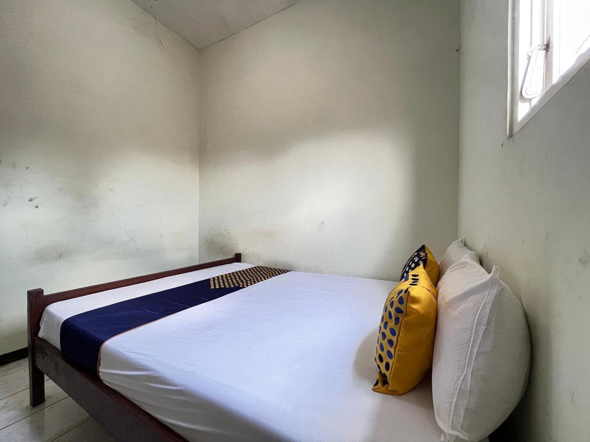 Spot On 93423 Kost Berkah Near Kebun Teh Wonosari Hotel Lawang Buitenkant foto