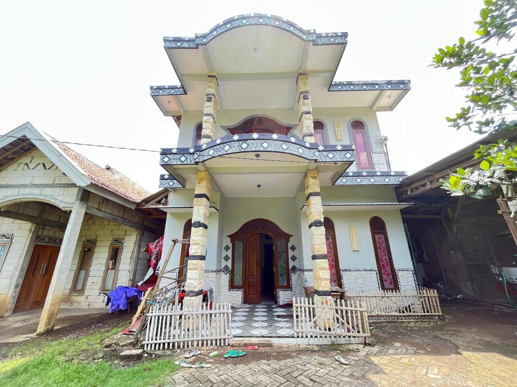 Spot On 93423 Kost Berkah Near Kebun Teh Wonosari Hotel Lawang Buitenkant foto