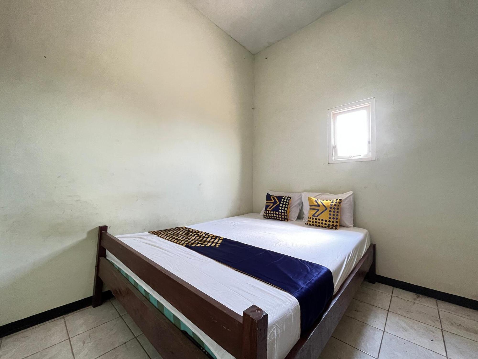 Spot On 93423 Kost Berkah Near Kebun Teh Wonosari Hotel Lawang Buitenkant foto