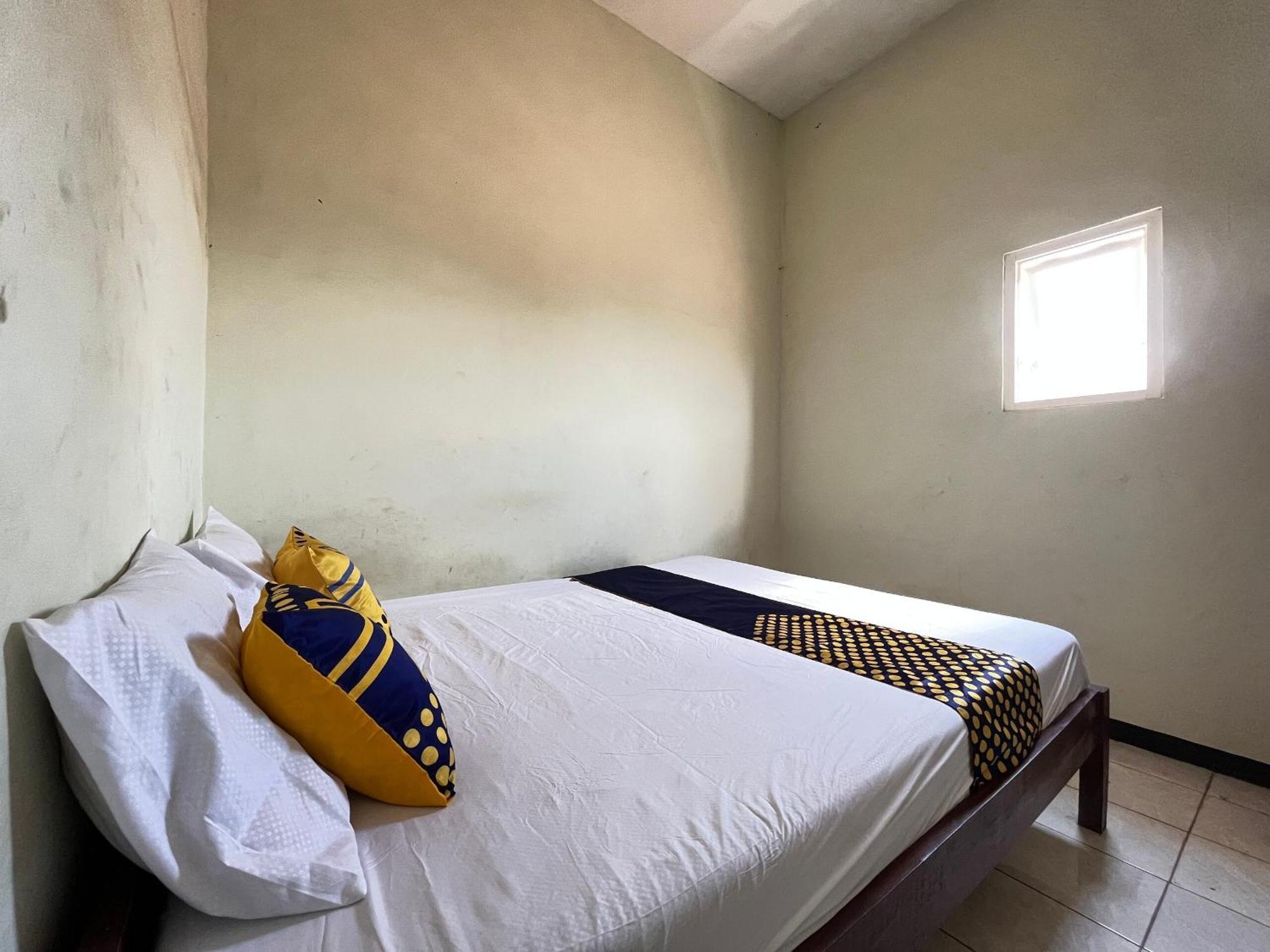 Spot On 93423 Kost Berkah Near Kebun Teh Wonosari Hotel Lawang Buitenkant foto